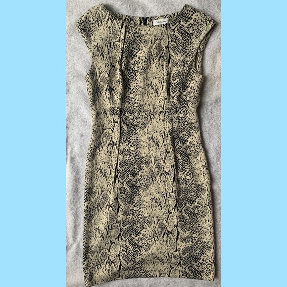 🌟 3 FOR $25 | Calvin Klein Snake Print Dress - Picture 2 of 5